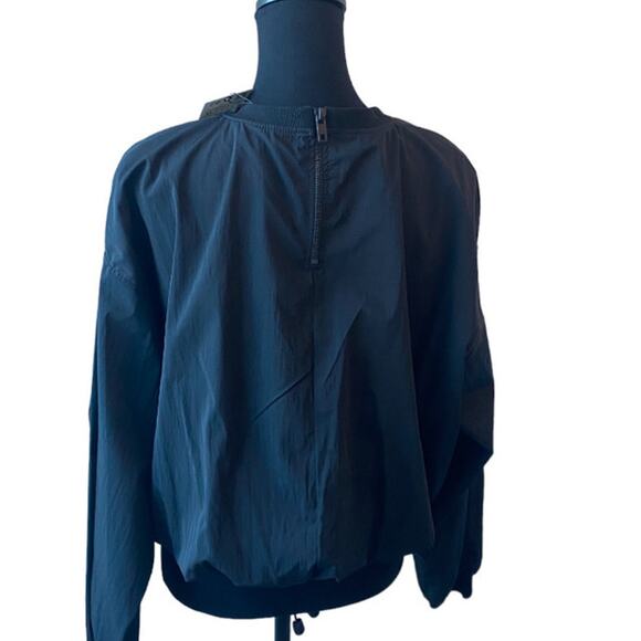 Zara Slightly Cropped Black Shirt -Size XL - Picture 4 of 9